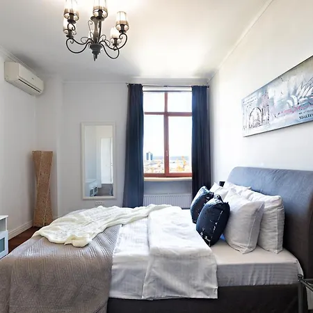 Park Apartment *