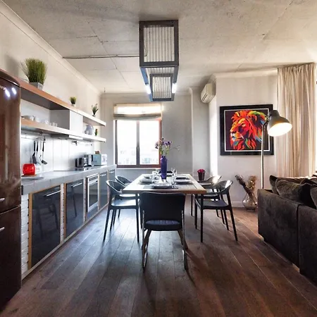 Park Apartment *