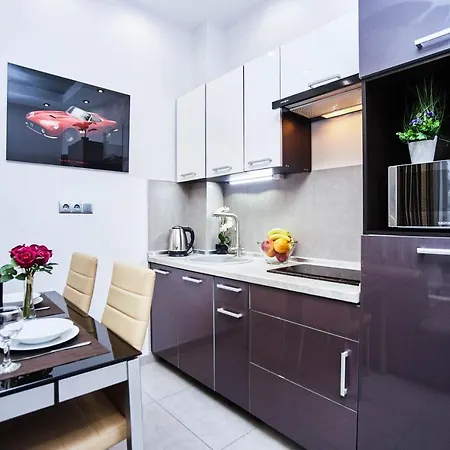 Park Apartment *