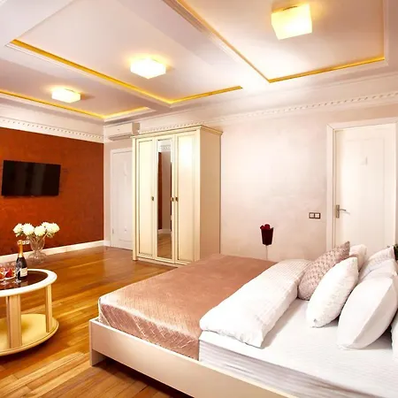 Park Apartment *